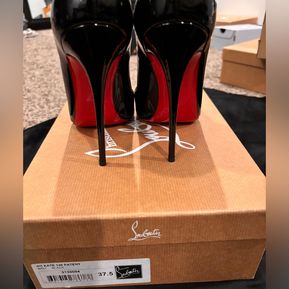 Christian Louboutin - So Kate Size 37.5